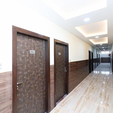 Hotel Centre Point Gorakhpur Exteriör bild