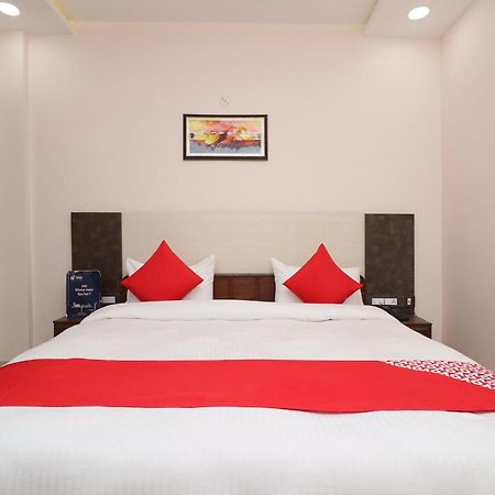 Hotel Centre Point Gorakhpur Exteriör bild