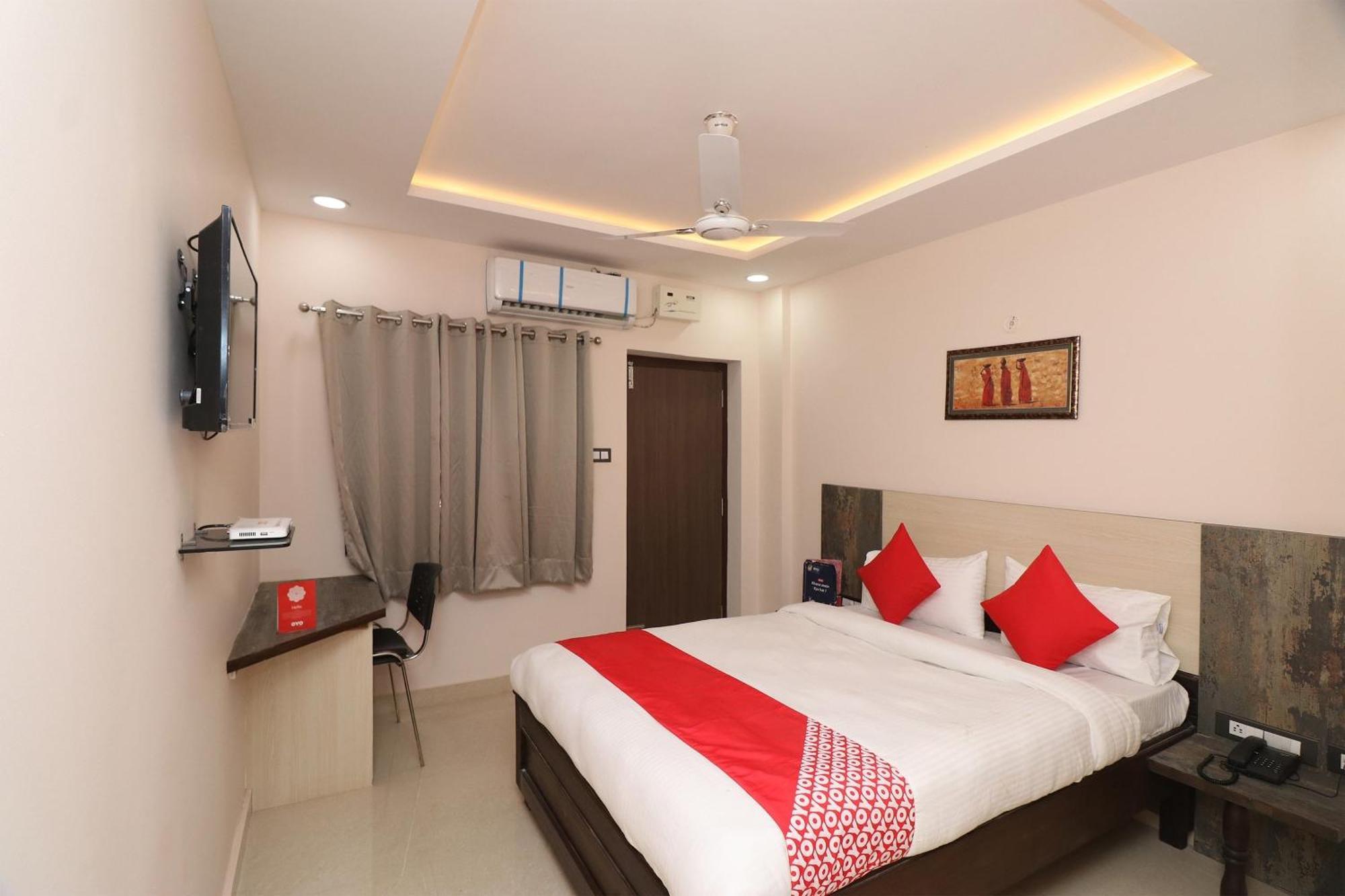 Hotel Centre Point Gorakhpur Exteriör bild