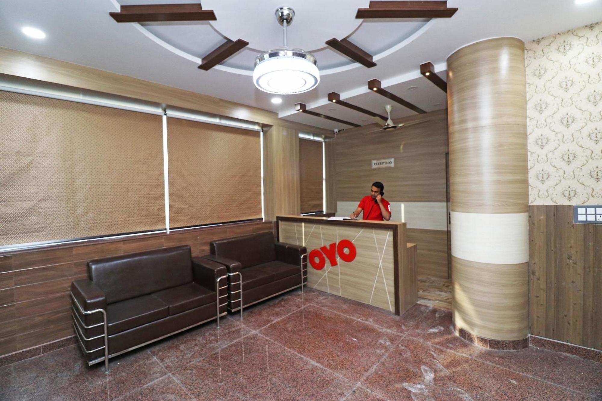Hotel Centre Point Gorakhpur Exteriör bild