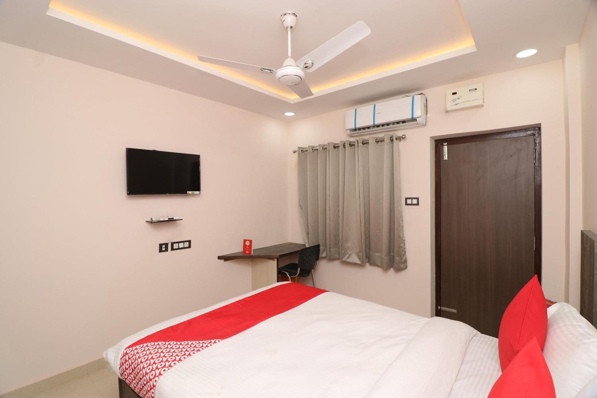 Hotel Centre Point Gorakhpur Exteriör bild