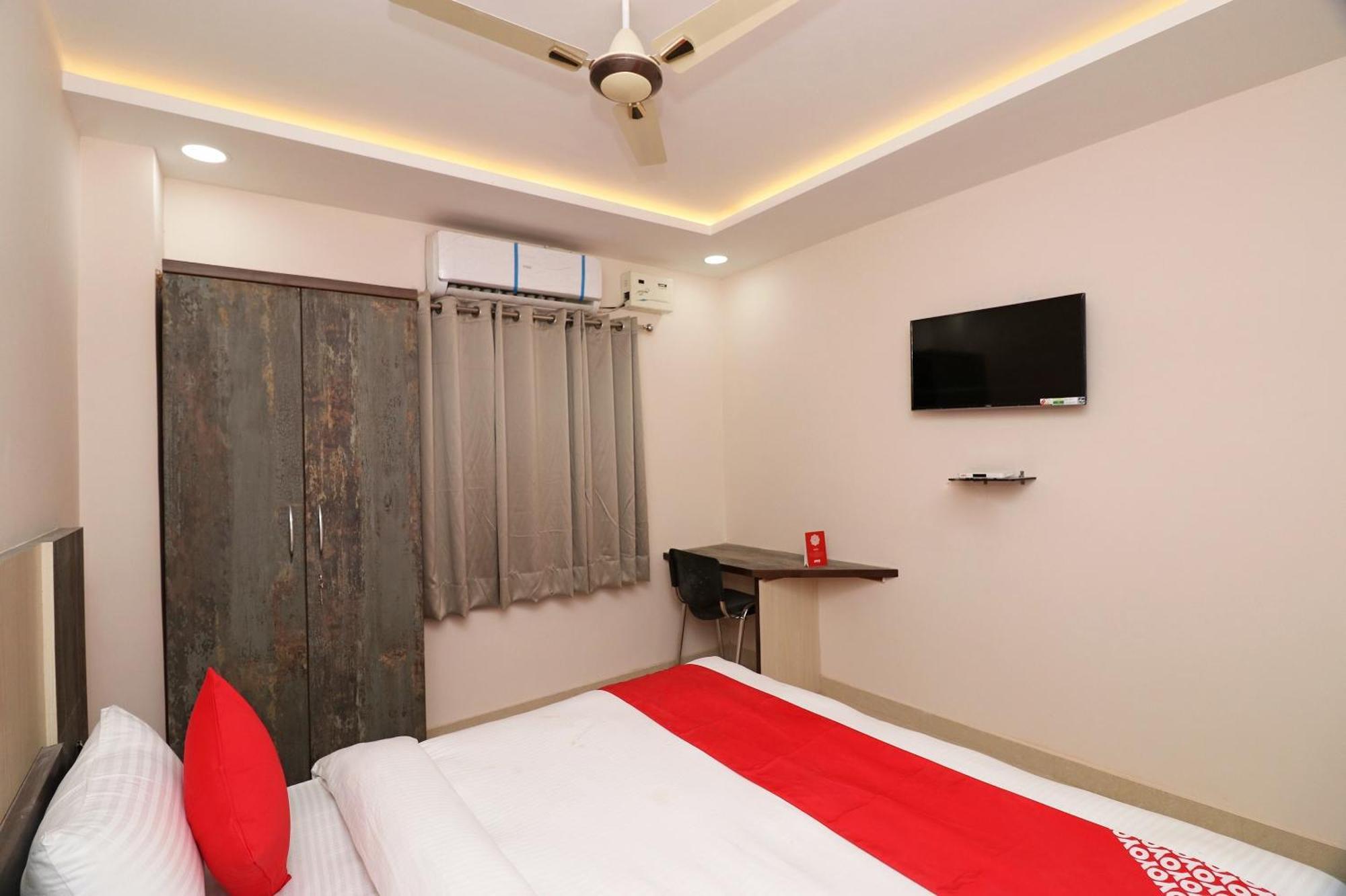 Hotel Centre Point Gorakhpur Exteriör bild